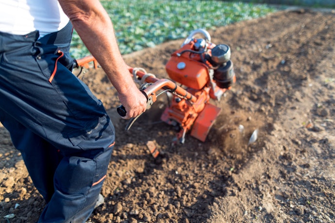 Considere Investir em um Motocultivador de Partida Elétrica