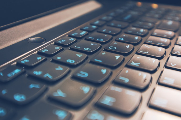Recursos Extras: Fique de Olho na Conectividade, Portas, Webcam e Outros Recursos Úteis