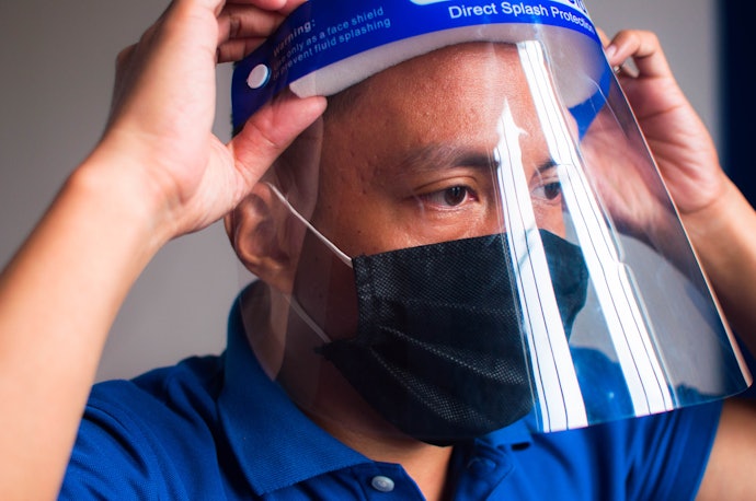 Para Maior Versatilidade, Prefira um Face Shield com Viseira Móvel