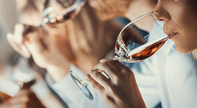 Vinho Rosé Suave ou Seco? Escolha Corretamente para uma Harmonização Perfeita
