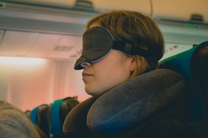Para Descansar Bem em Viagens Longas, Prefira Almofadas para Pescoço Ergonômicas