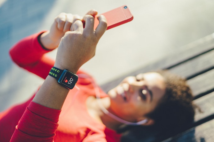 Para Armazenamento de Mídias: Escolha Smartwatches com Memória Interna de 4 GB ou Mais