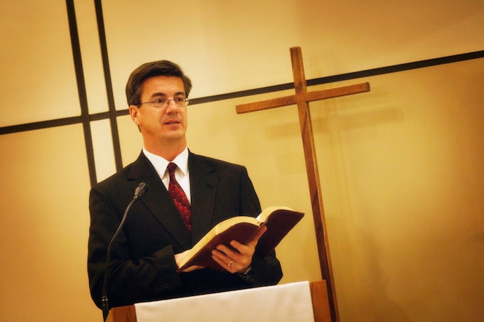 Se Quer uma Orientação Teológica Específica, Escolha uma Versão de Acordo com Sua Religião