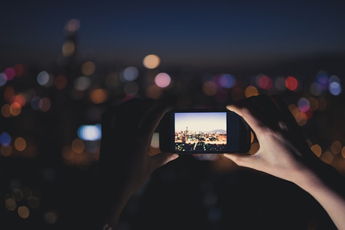 Para Fotos Nítidas Mesmo à Noite, Escolha um Celular com Câmera de 48 MP ou Mais