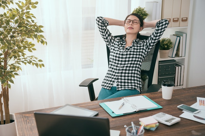 Mais Conforto em Longas Horas de Uso? Prefira Modelos Encosto Reclinável, Apoios e Balanço