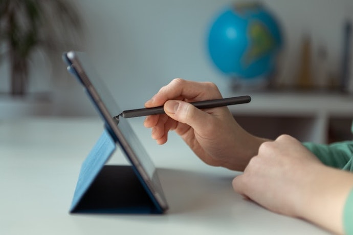 Para Fazer Desenhos e Anotações, Escolha um Tablet com Caneta Touch Inclusa