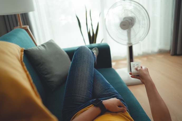 Para Maior Conforto, Opte por Ventilador de Coluna com Controle Remoto e Outras Funções Extras