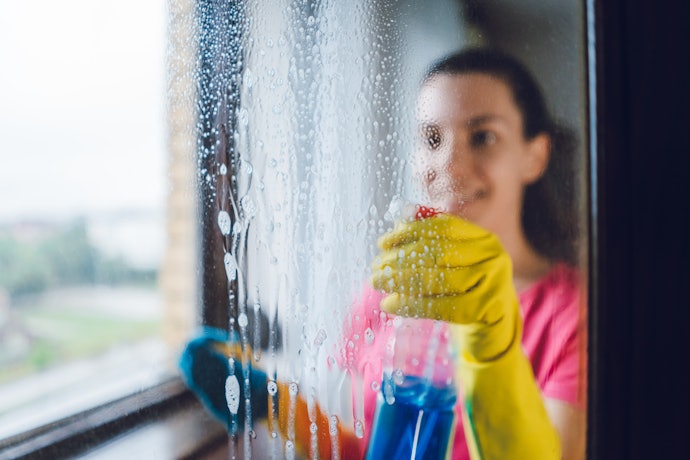 Produtos com Ação Desengordurante São Ideais para Limpar Vidros da Cozinha