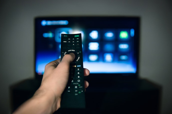 Sistema Operacional: Escolha entre Android TV, Tizen o webOS Conforme Seu Perfil de Uso