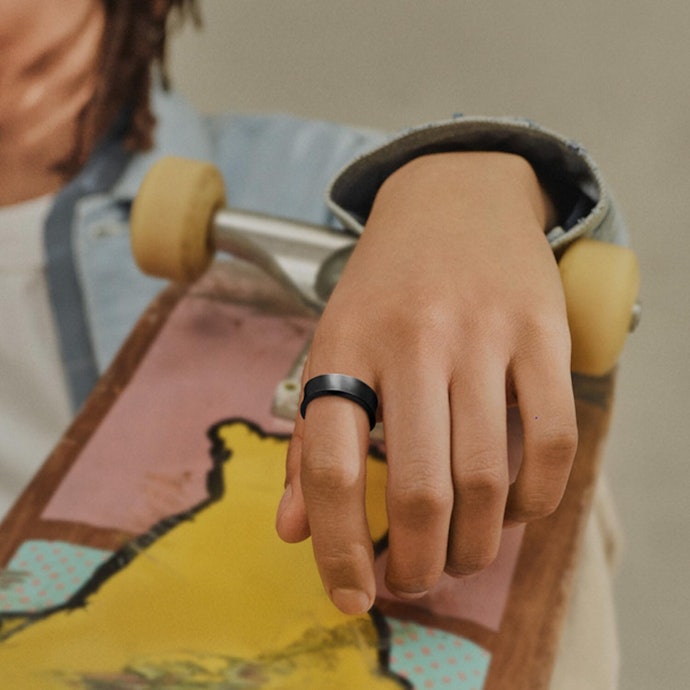 Se Praticar Esportes e Sair ao Ar Livre, Escolha um Smart Ring Resistente a Água e Suor