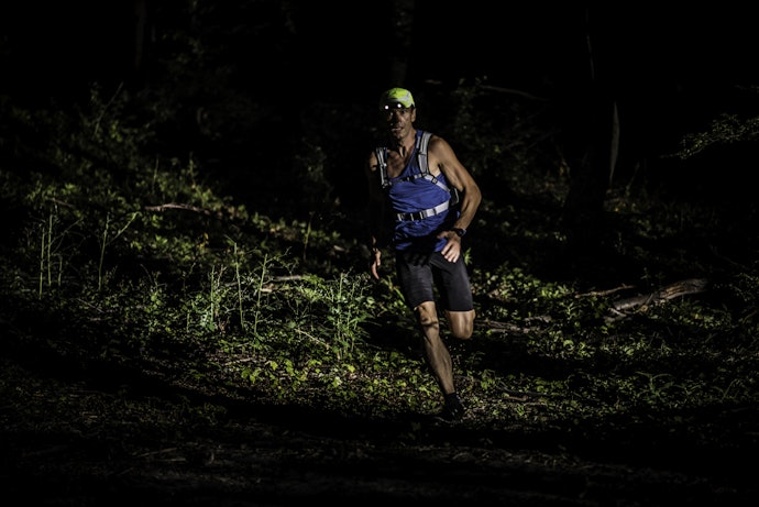 Para Corridas Noturnas, Prefira Mochilas com Tiras Refletivas