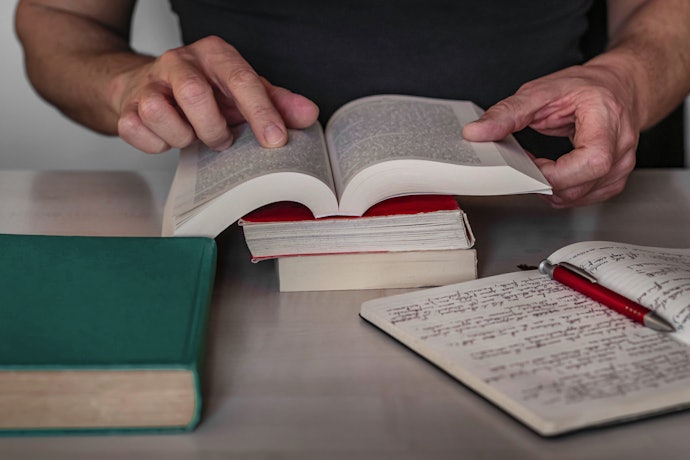 Escolha o Livro com as Dimensões Adequadas para Caber na sua Mochila ou Estante