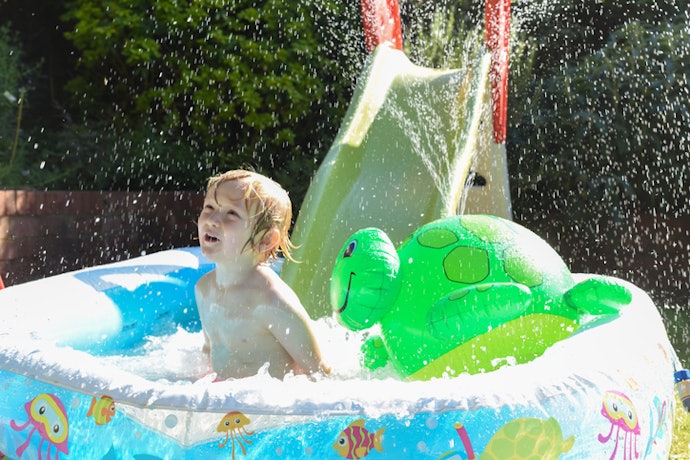 Para Crianças Pequenas, Escolha Piscinas Entre 50 e 300 Litros