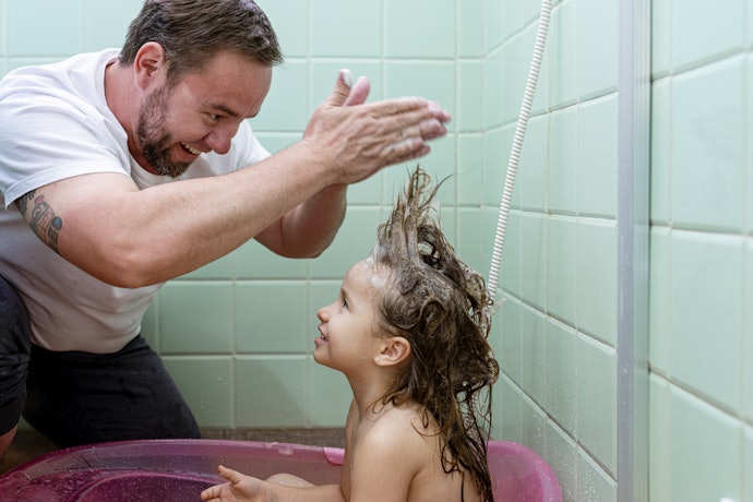 Considere a Indicação Etária no Rótulo para Escolher o Melhor Shampoo Infantil
