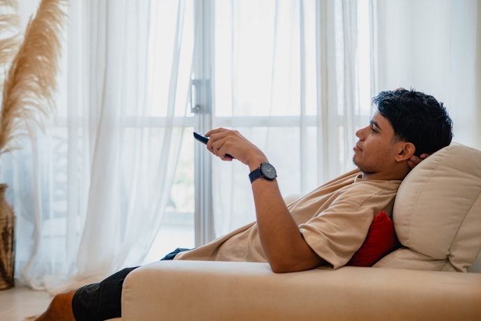 Quer Ajustar o Encosto para Ler, Assistir TV ou Cochilar? Escolha um Sofá Retrátil Reclinável