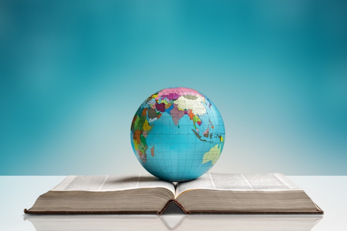 Escolha Temas Gerais ou Específicos para Ler no Livro de História Geral