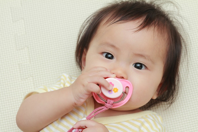 Para o seu Bebê Ficar Confortável, Escolha Chupeta com Escudo Anatômico