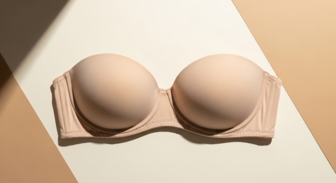 Para um Sutiã Tomara que Caia com Sustentação, Prefira Opções com Barbatanas e Fita de Silicone