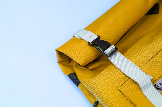 Para Maior Resistência, Verifique o Material da Mochila Infantil de Rodinha
