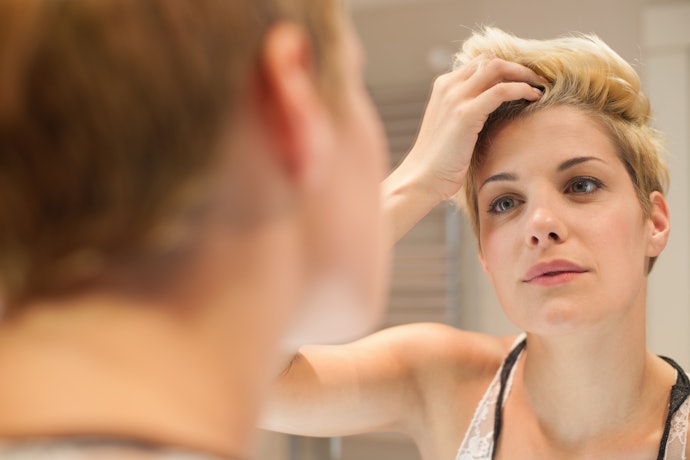 Prefira Pomadas de Fixação Alta se Quiser Manter o Penteado por Longas Horas