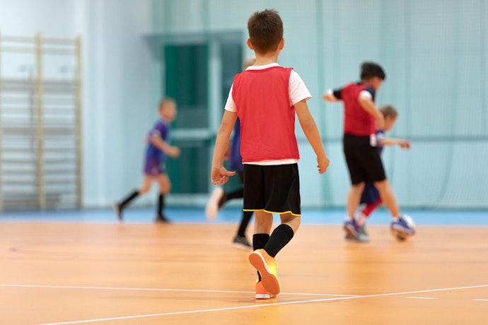 Busca uma Chuteira de Futsal para Criança? Opte por Modelos com Numeração a Partir do 24