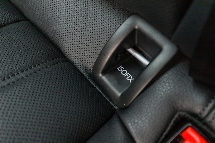 Se o Ano de Fabricação do Carro é 2020 ou Depois, Escolha Bebê-Conforto com ISOFIX