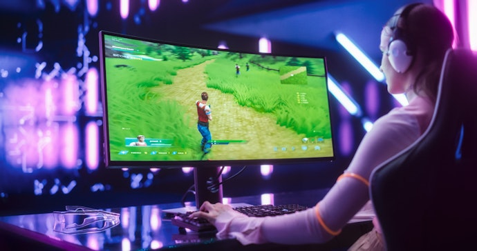 Se Busca Maior Imersão nos Games, Considere um Monitor 144 Hz Curvo