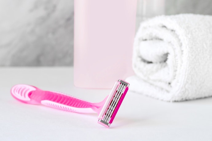 Para uma Depilação mais Eficiente, uma Gillette Feminina com 3 Lâminas