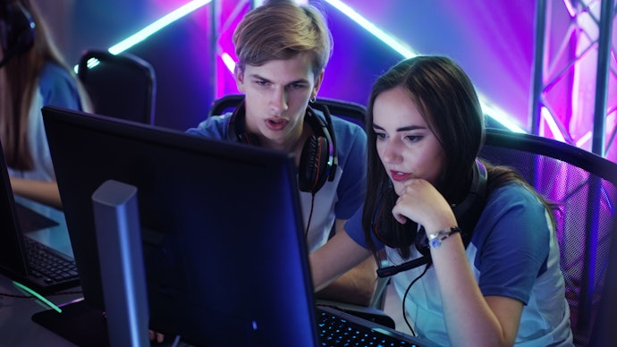 Para Jogar com Amigos, Prefira Jogos Multiplayer