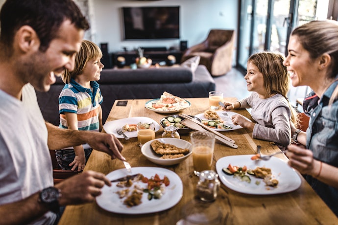 Mesa de Jantar com 4, 6 ou 8 Lugares? Escolha Conforme o Tamanho da Família