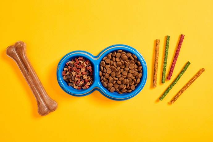 Dê Preferência a Snacks Dentários Livres de Corantes Artificiais