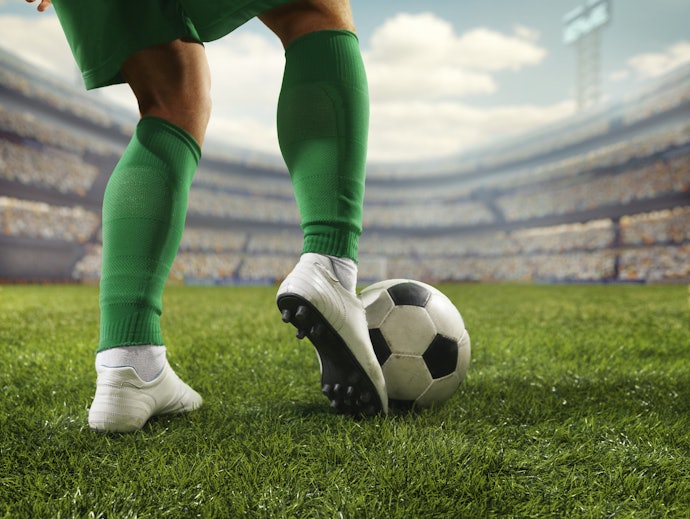 Considere Chuteiras Adidas Campo de Cano Alto e Sem Cadarço, Elas se Ajustam ao Seu Pé