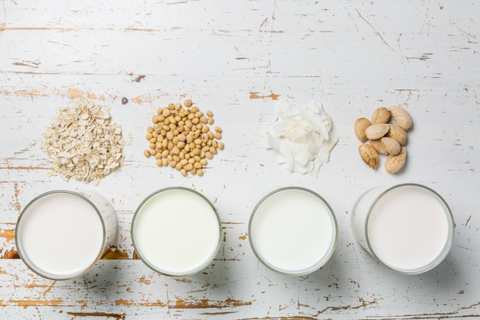 Para Evitar Desconforto Intestinal, Evite Leite Vegetal com Aromatizantes, Açúcar, entre Outros