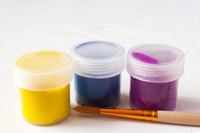 Confira se a Tinta Guache Escolhida Oferece Itens Extras, como Estojo e Pincel