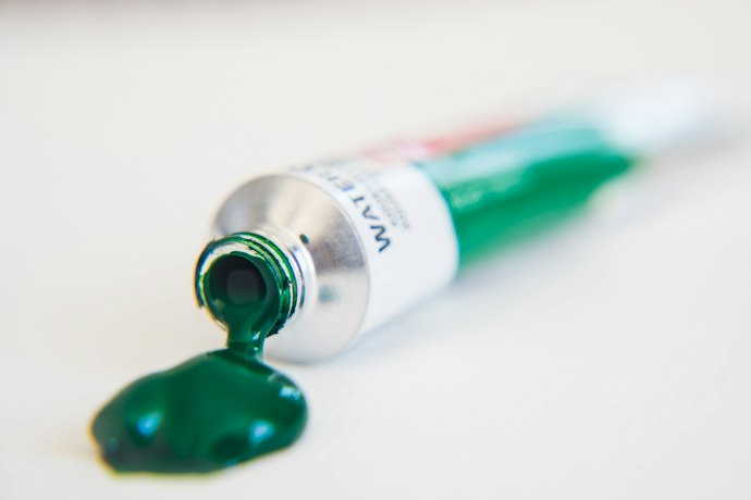 Compare o Volume da Embalagem das Diferentes Marcas de Tinta Acrílica