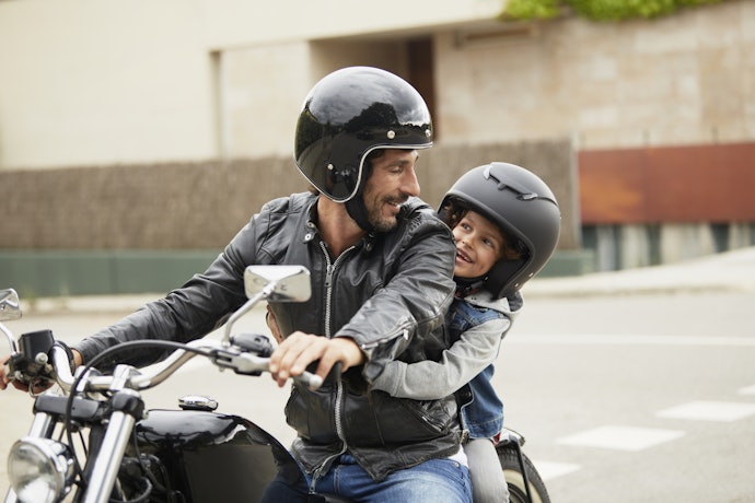 Confira Se o Casco do Capacete para Criança É Feito de ABS