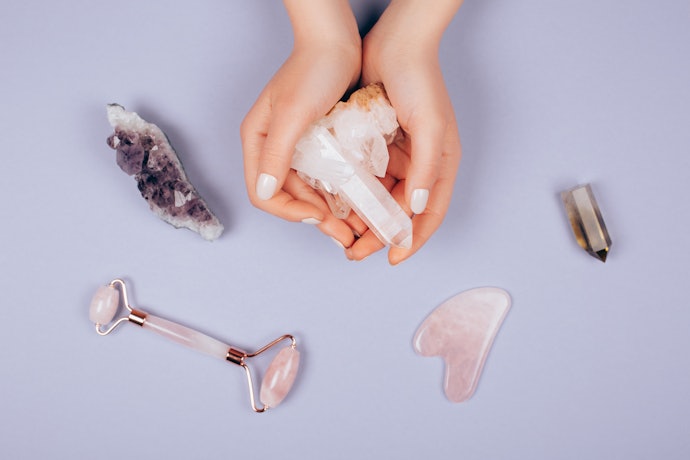 Massageador Facial Pedra Jade, Quartzo Rosa ou Aço Inox? Escolha Conforme o Material
