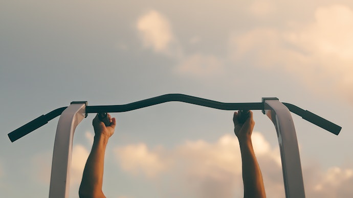 Barra Fixa de Parede Multifuncional ou Simples? Escolha de Acordo com o Tipo de Treino