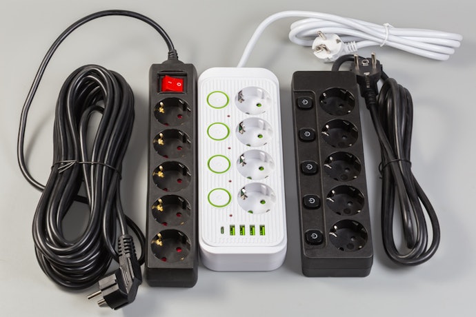 Para Usar com TV ou Home Theater, Prefira Filtros de Linha com Cabos de 1,5 a 3 m