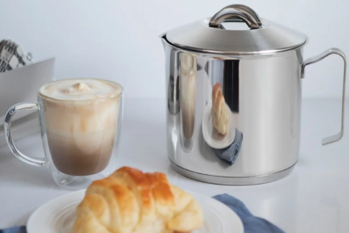 Para Conservar o Calor da Bebida, Compre um Fervedor com Tampa