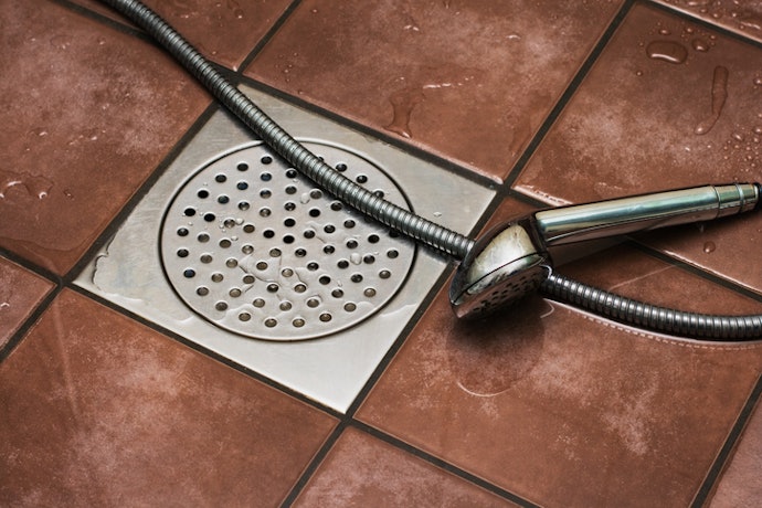 Para Maior Durabilidade e Estética, Prefira Ralos Inox