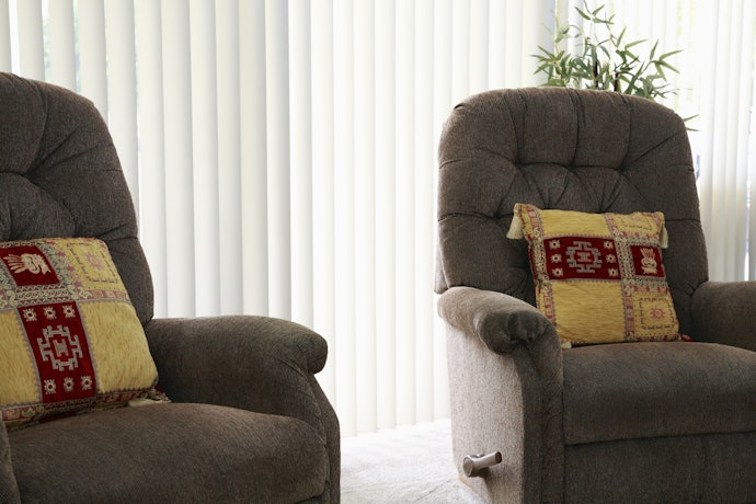 Poltronas do Papai Pretas, Cinzas e Marrons São as Mais Populares