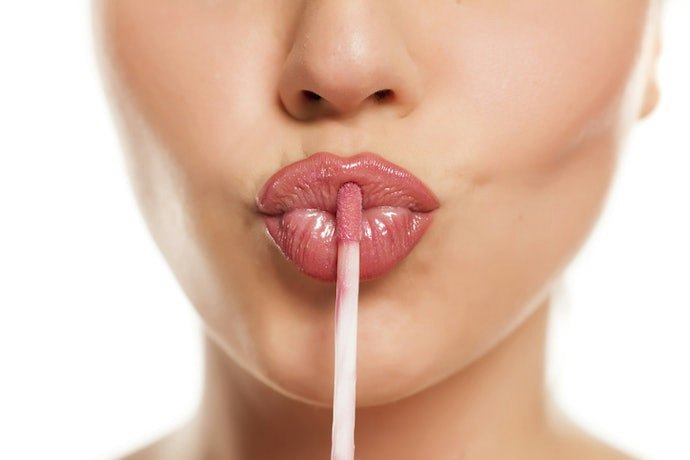 Para Lábios Macios no Dia a Dia, Prefira um Gloss com Ativos Hidratantes, como Vitamina E