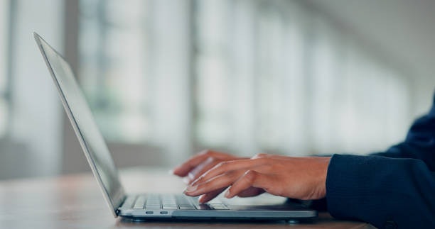 Prefira Telas Confortáveis, como 14", e Notebooks Leves se Você Usa por Muitas Horas