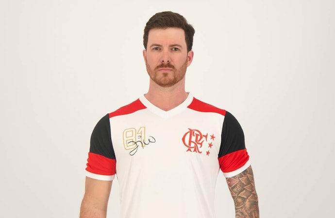 Para Valor Histórico, Escolha Modelos Comemorativos, como a Camisa do Flamengo do Mundial de 81
