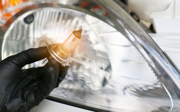 Para Ter uma Lâmpada H4 com Alta Luminosidade, Considere uma com 3000 Lúmens ou Mais