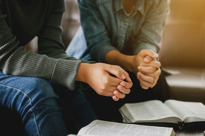 Devocionais Diários para Mulheres, Jovens e Casais Têm Conteúdos Personalizados