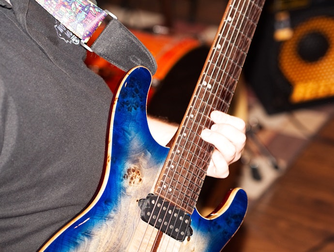 Para Tocar Nu-Metal, Jazz e Outros Estilos Graves, Prefira uma Guitarra 7 Cordas