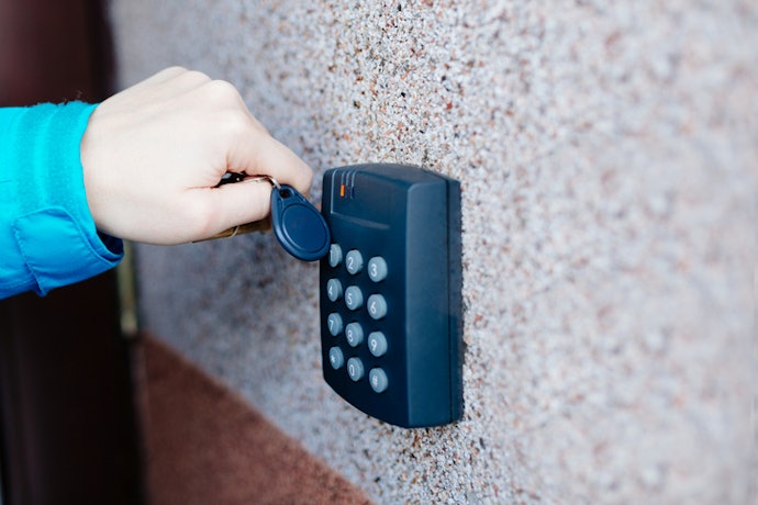 Se Quiser Mais Praticidade ao Entrar, Escolha Interfones com Tags RFID
