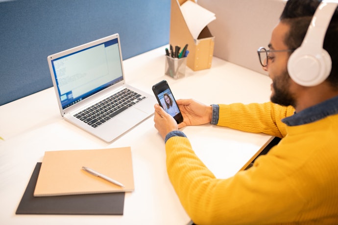Para Alternar entre Notebook e Celular sem Reconectar, Escolha Modelos com Bluetooth Multiponto